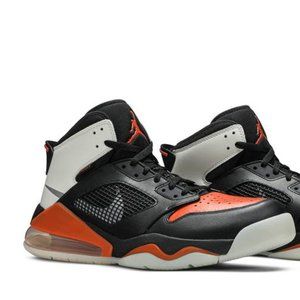 Nike Air Jordan Mars 270 Shattered Backboard - Black and Orange